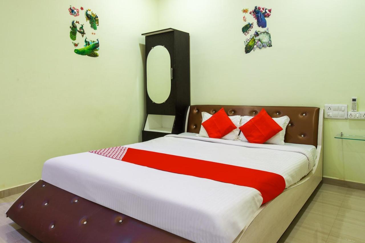 โอโย 70694 โฮเทล กรีน พาร์ค รีสอร์ต Hotel Silari ภายนอก รูปภาพ