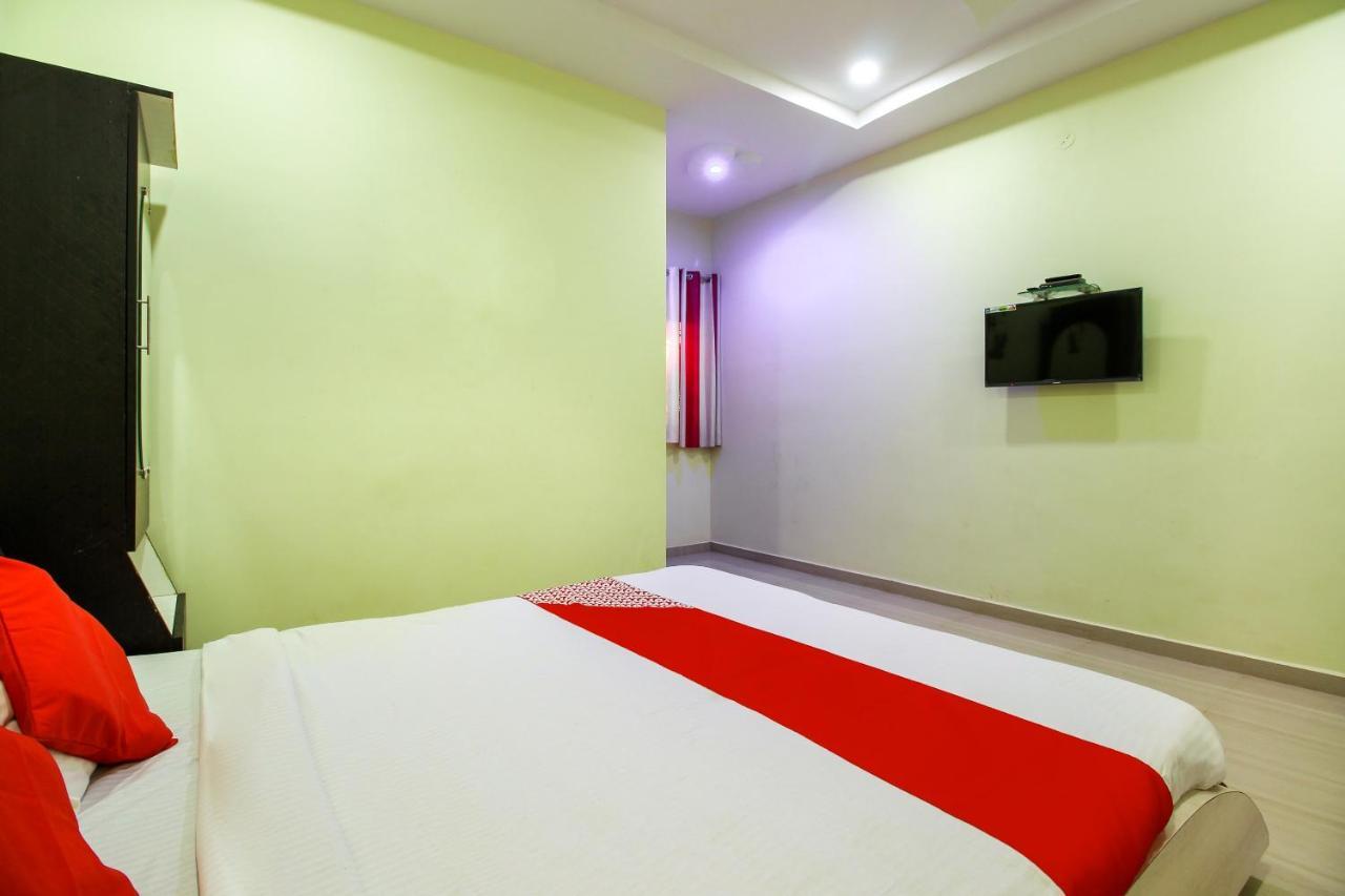 โอโย 70694 โฮเทล กรีน พาร์ค รีสอร์ต Hotel Silari ภายนอก รูปภาพ